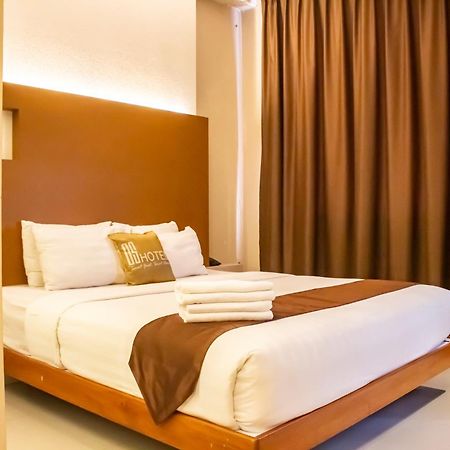 Os Hotel Airport Batam Экстерьер фото